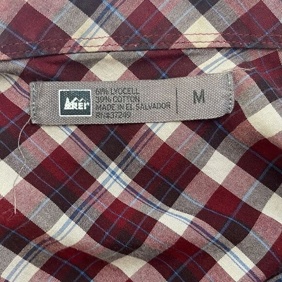 REI button up blouse.  Size Medium. Soft and breathable Lyocell and cotton mix. - Picture 4 of 6